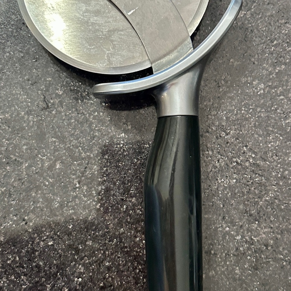 KitchenAid Silver and Black Pizza Cutter